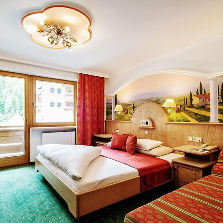 Hotel Neuhinter图克斯 外观 照片