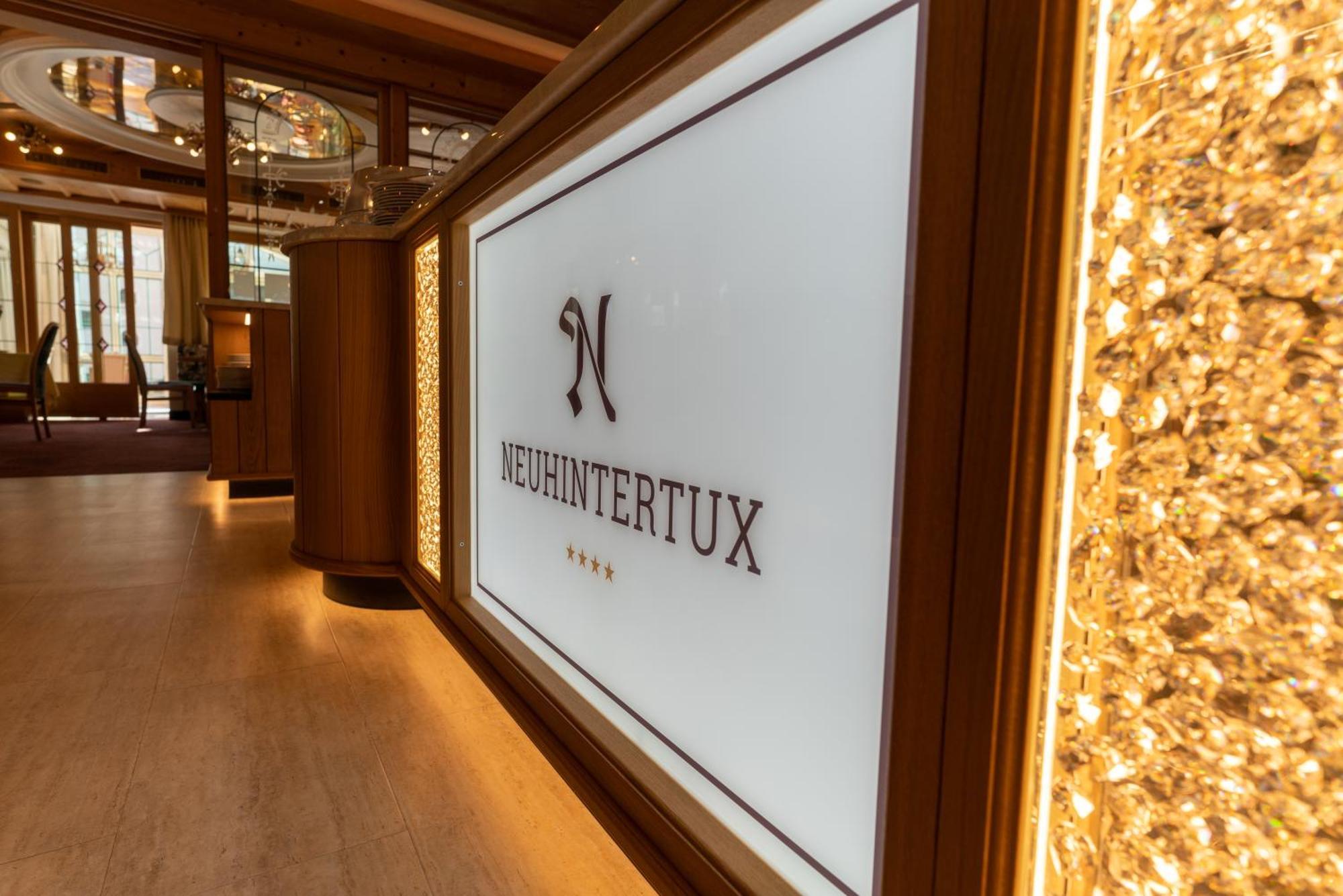 Hotel Neuhinter图克斯 外观 照片