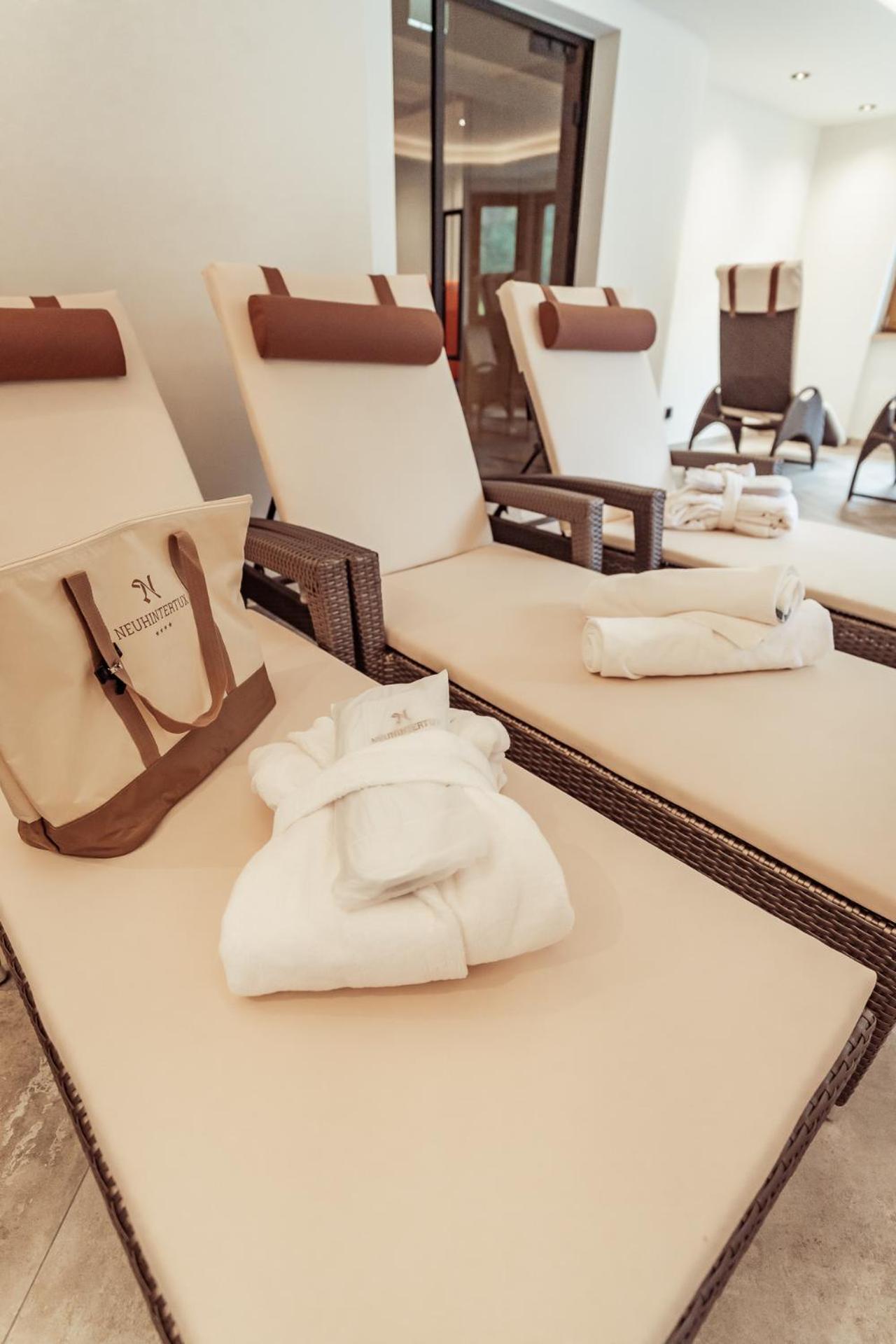 Hotel Neuhinter图克斯 外观 照片
